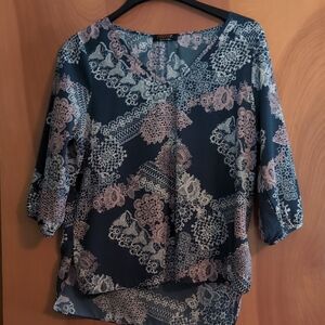 Renee C. Floral Lace Patterned Women's Top